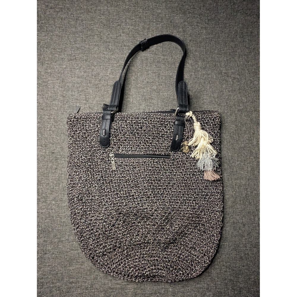 The Sak Gray Crochet Shoulder Bag Woven Slouchy Boho Style Pockets Charm Logo